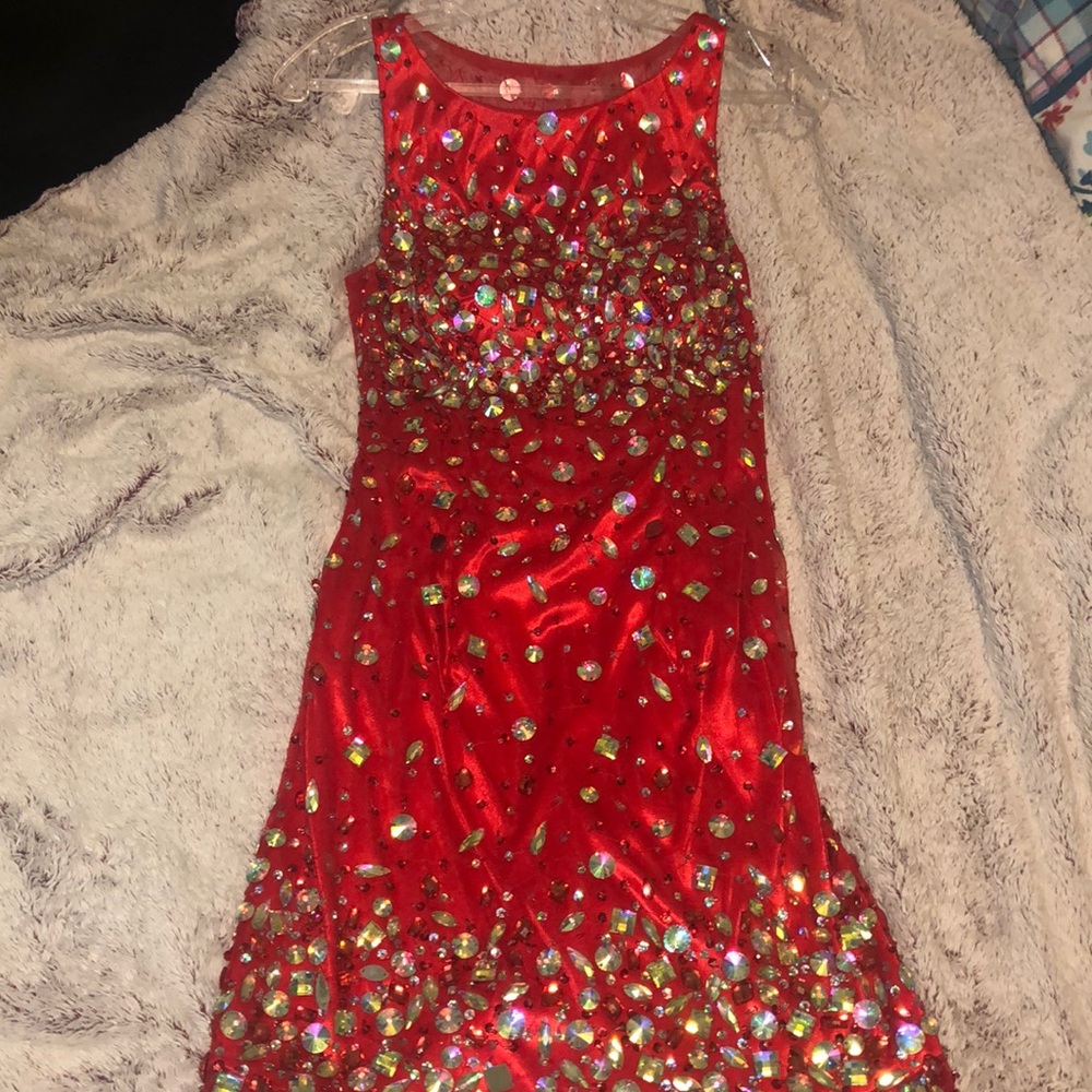 Dress red